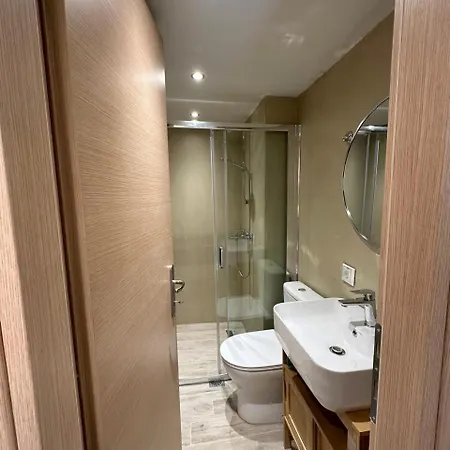 Q Rocco Apartments, Corfu Town アパート *
