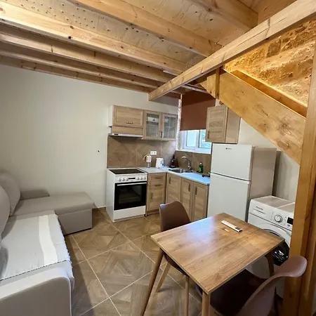 Q Rocco Apartments, Corfu Town アパート *